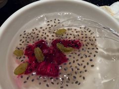 低卡奇亚籽冰冰粉-得意咚瓜·顺德鱼生·冬瓜火锅(深圳首店)