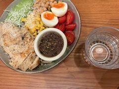 牛油果鸡胸肉沙拉-有序Orderly融合西餐·咖啡(运河外滩店)