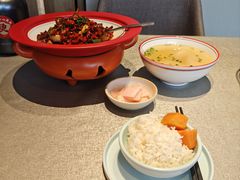 -有红鸡毛店·川菜(建设路店)