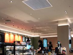 -星巴克臻选(上海中环广场2F店)