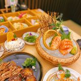 穿着和服吃日料
