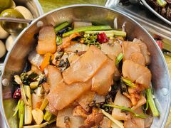 -丹水桥地锅鱼·翘嘴鲌·地方特色全鱼宴(丹江口大坝店)