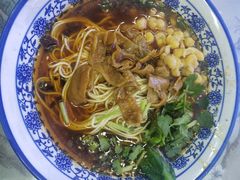 -渝之汇牛肉豌杂面
