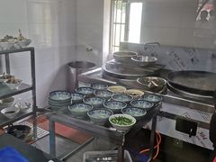 -老陆稿荐(西中市店)