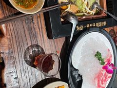 -老牌坊云南鱼豆花火锅(嵩山店)