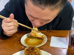 -宝瑞门钉肉饼店