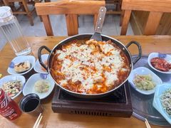 -亲昵春川鸡排(韩国美食街店)