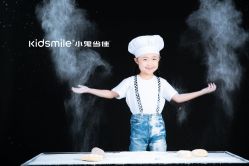 -小鬼当佳儿童摄影(河北保定店)
