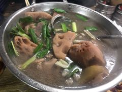 猪弯骨藕汤-小民大排档(光谷店)