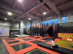 -嗨翻Hi-Fun竞技主题乐园·蹦床团建生日轰趴(荆川 国光1937店)