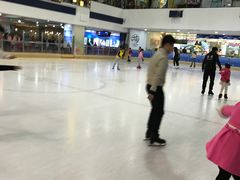 -正佳冰河湾真冰滑冰场