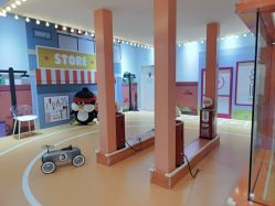 -多元宝贝世界(曲江彩虹谷店)