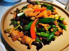 黑鸡枞菌炒肉-渔语鱼酸菜鱼新川菜(来福士店)