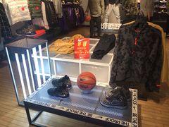 -NIKE品牌体验店(南京东路店)