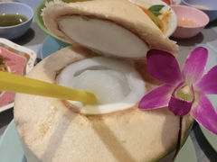椰子摇水-Thiw Soen Seafood Restaurant