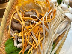 -黑金·寻焰自助百汇·烤肉·火锅(中街店)