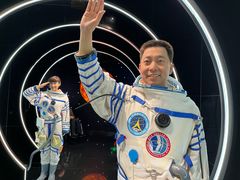 -厦门帷幕开啦红地毯蜡像艺术馆