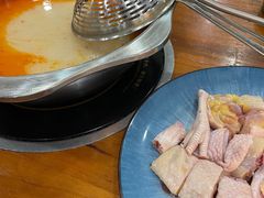 -老何家后安粉·糟粕醋海鲜火锅(三亚湾椰梦长廊店)