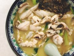 -明呈黄鱼面馆(斜土路店)