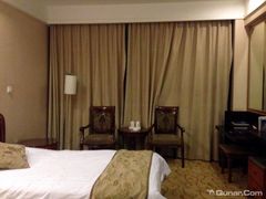 -大连长城大饭店(西安路地铁站店)