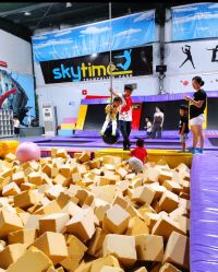 -飞跃蹦床乐园(南山科技园店)