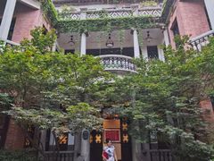 -猫的天空之城概念书店(杭州南宋御街店)