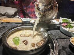-大匠工房古船木艺术餐厅·猪肚鸡专门店(长白仙岛店)