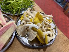 -钰洁腊排骨火锅