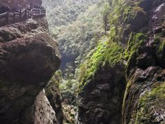 -龙水峡地缝景区