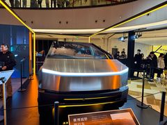 -TESLA 特斯拉(上海太古汇体验店)