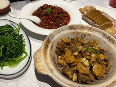 -鄱阳湖·江西小炒·瓦罐煨汤(五道口店)