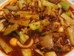 新疆炒米粉-巴扎美食·新疆菜·西域歌舞表演餐厅(新疆大厦店)