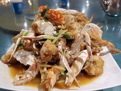 -三亚火车头万人海鲜广场