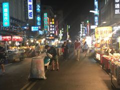 -六合夜市