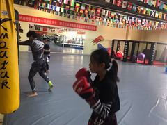 -拳义格斗搏击散打泰拳拳击俱乐部(裕华店)