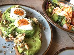 牛油果煮蛋吐司-RAC BAR(安福路店)