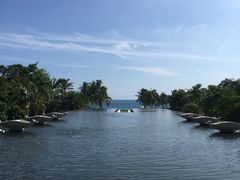 -亚龙湾喜来登·美景台大堂吧