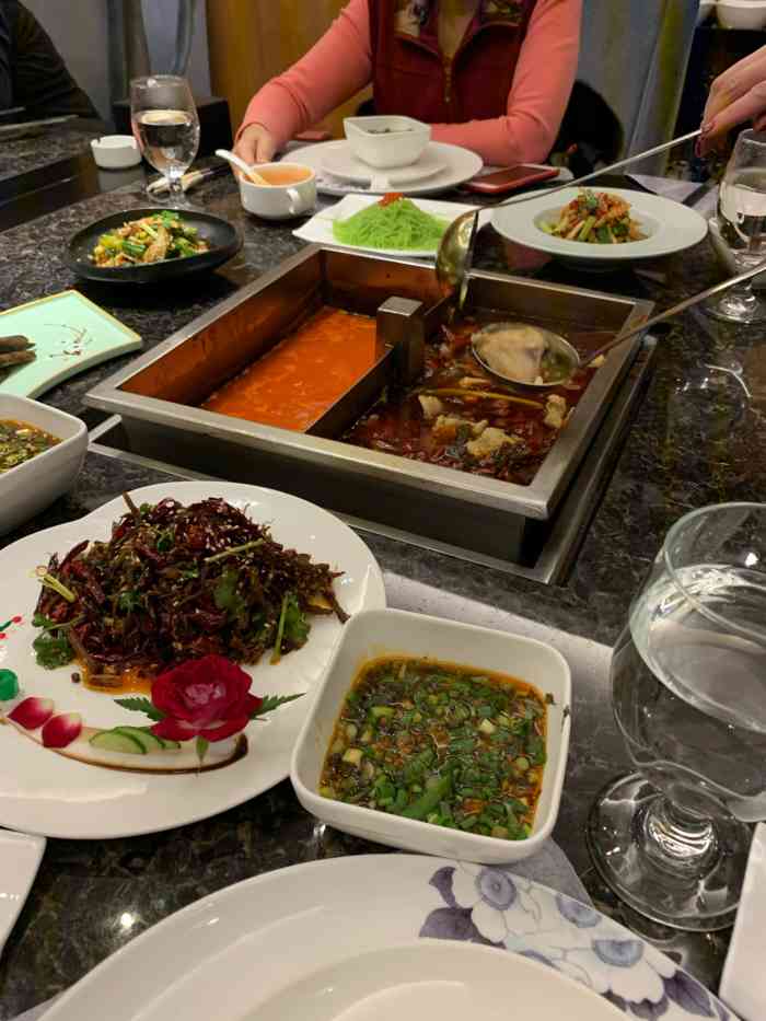 漾亚·雍雅河鲜馆(新会展店)