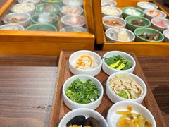 -良米山·云南野生菌过桥米线(上海首店)