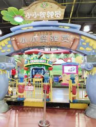 -维佳童话镇演出现场(徐东店)
