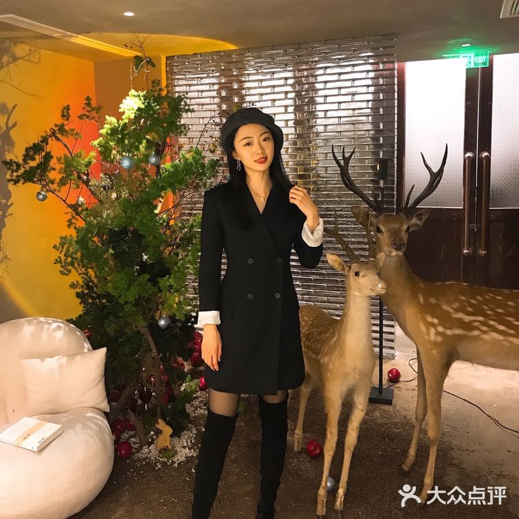 济南探店 | 一家超有艺术气息的咖啡店 | 在野艺术商店