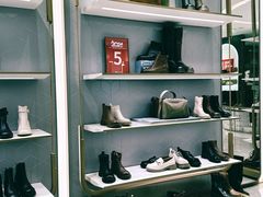 -BeLLE 百丽(上海月星环球港店)