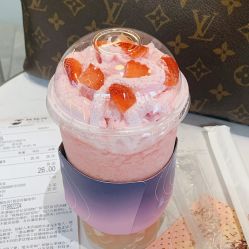 -桃桃屿·潮牌酷银(世纪荟店)