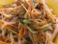 -不起眼麻辣烫凉皮店