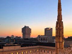 -文艺复兴百货(米兰大教堂广场店)