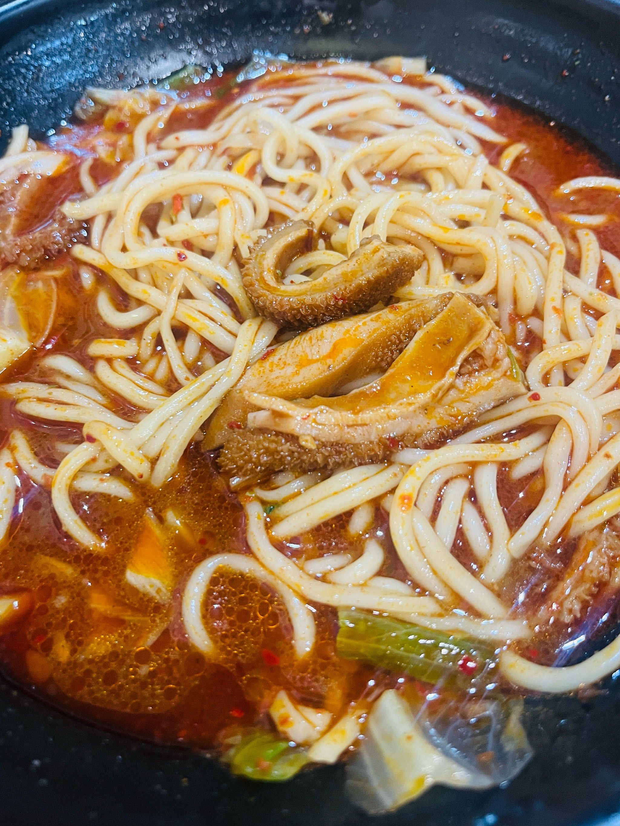 在天津万德庄来一份麻辣鲜香牛杂面👉超平价