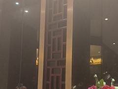 -梅花香里大酒店(郁金香路店)