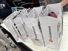-lululemon(比斯特购物村店)