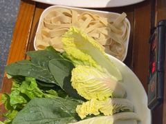 -乡土黄·鲜牛肉火锅·小龙虾(兴业街店)