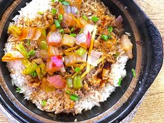 广东香滑牛肉煲仔饭-煲煲香快餐(南京路店)